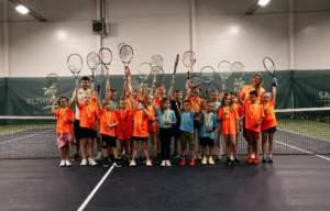 Laste tennisetreening